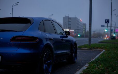 Porsche Macan I рестайлинг, 2016 год, 3 400 000 рублей, 2 фотография