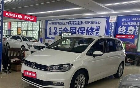 Volkswagen Touran III, 2016 год, 2 050 000 рублей, 1 фотография
