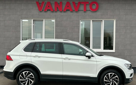 Volkswagen Tiguan II, 2018 год, 2 500 000 рублей, 4 фотография