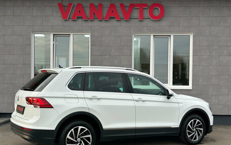 Volkswagen Tiguan II, 2018 год, 2 500 000 рублей, 5 фотография