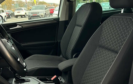 Volkswagen Tiguan II, 2018 год, 2 500 000 рублей, 10 фотография