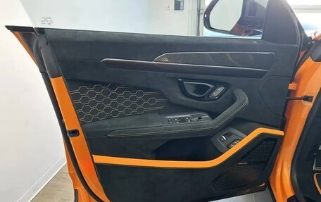 Lamborghini Urus I, 2023 год, 33 990 000 рублей, 13 фотография
