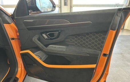 Lamborghini Urus I, 2023 год, 33 990 000 рублей, 19 фотография