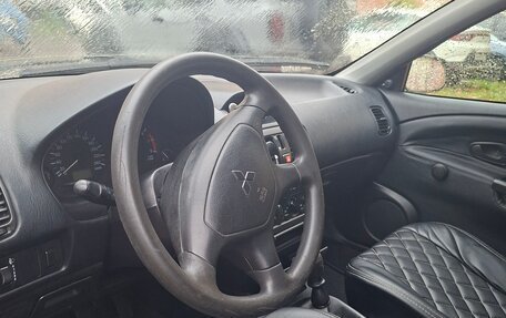 Mitsubishi Carisma I, 2001 год, 290 000 рублей, 12 фотография