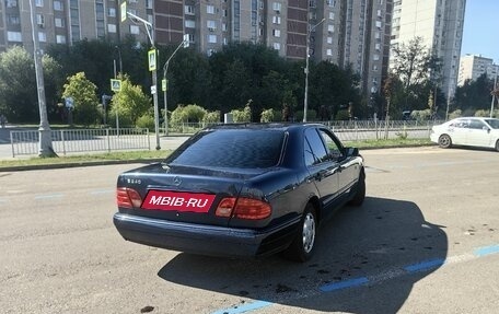 Mercedes-Benz E-Класс, 1998 год, 350 000 рублей, 3 фотография