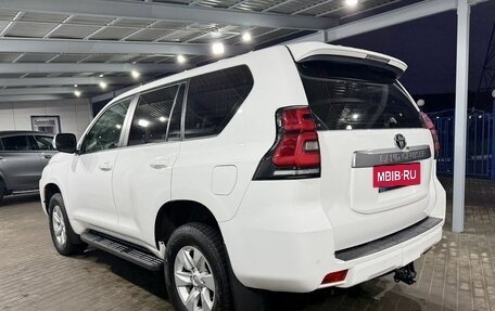 Toyota Land Cruiser Prado 150 рестайлинг 2, 2020 год, 6 499 000 рублей, 3 фотография