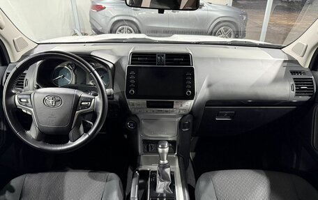 Toyota Land Cruiser Prado 150 рестайлинг 2, 2020 год, 6 499 000 рублей, 11 фотография