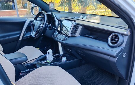 Toyota RAV4, 2019 год, 2 540 000 рублей, 6 фотография