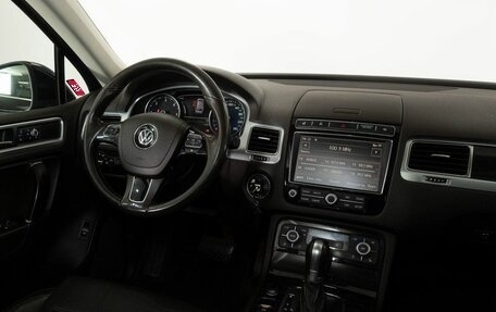Volkswagen Touareg III, 2016 год, 3 060 000 рублей, 13 фотография