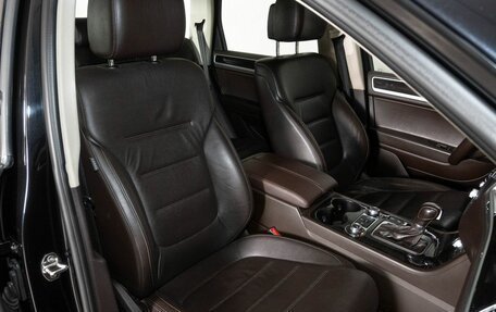 Volkswagen Touareg III, 2016 год, 3 060 000 рублей, 14 фотография