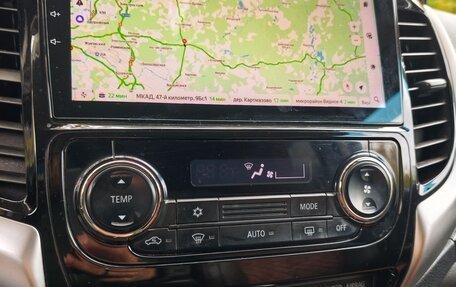 Mitsubishi L200 IV рестайлинг, 2017 год, 1 990 000 рублей, 9 фотография