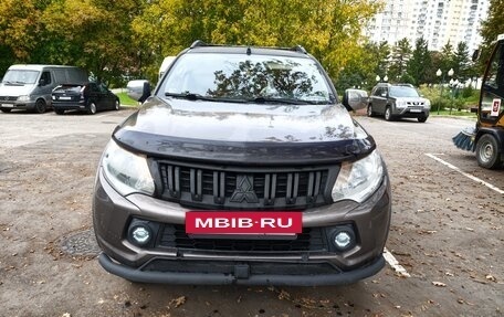 Mitsubishi L200 IV рестайлинг, 2017 год, 1 990 000 рублей, 2 фотография