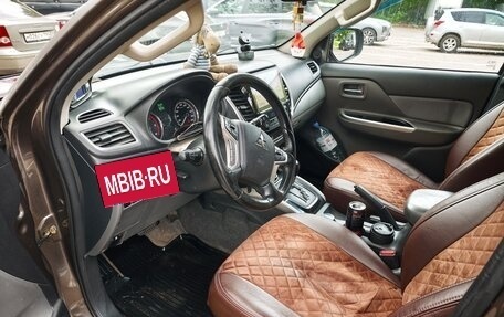 Mitsubishi L200 IV рестайлинг, 2017 год, 1 990 000 рублей, 11 фотография