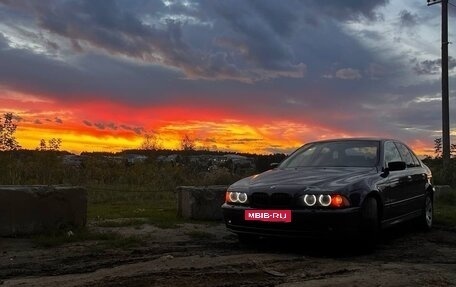 BMW 5 серия, 2002 год, 600 000 рублей, 1 фотография