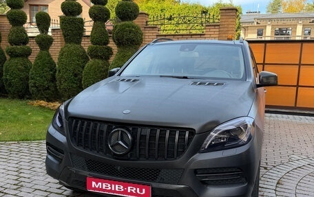 Mercedes-Benz M-Класс, 2014 год, 2 350 000 рублей, 1 фотография