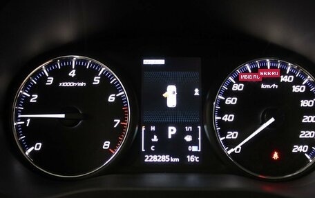 Mitsubishi Outlander III рестайлинг 3, 2018 год, 1 787 000 рублей, 16 фотография