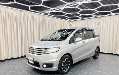 Honda Freed I, 2010 год, 989 000 рублей, 2 фотография