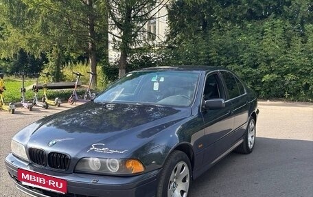 BMW 5 серия, 2002 год, 600 000 рублей, 3 фотография