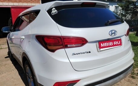 Hyundai Santa Fe III рестайлинг, 2016 год, 1 800 000 рублей, 3 фотография