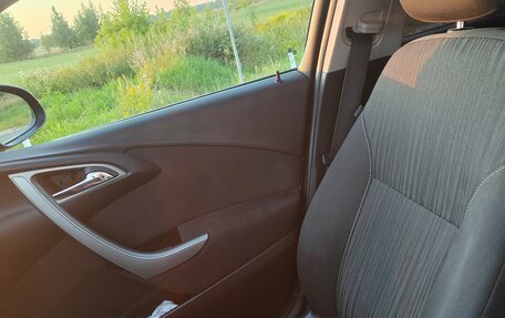 Opel Astra J, 2011 год, 550 000 рублей, 2 фотография