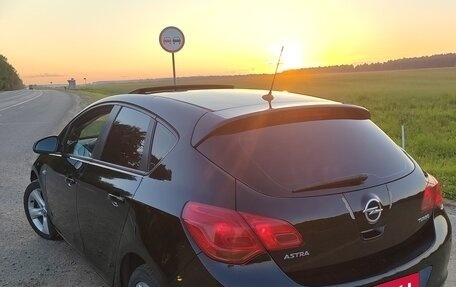Opel Astra J, 2011 год, 550 000 рублей, 7 фотография