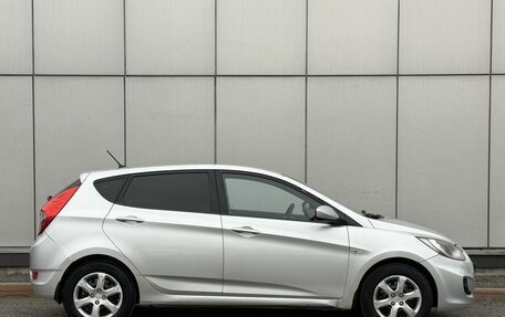 Hyundai Solaris II рестайлинг, 2012 год, 700 000 рублей, 4 фотография