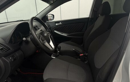 Hyundai Solaris II рестайлинг, 2012 год, 700 000 рублей, 6 фотография