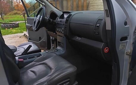 Nissan Pathfinder, 2007 год, 850 000 рублей, 23 фотография