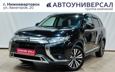 Mitsubishi Outlander III рестайлинг 3, 2018 год, 1 950 000 рублей, 1 фотография