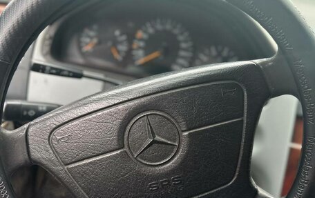 Mercedes-Benz E-Класс, 1998 год, 250 000 рублей, 2 фотография