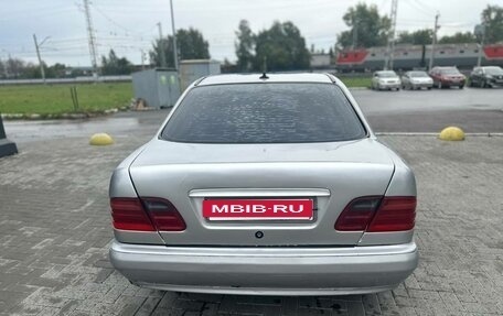 Mercedes-Benz E-Класс, 1998 год, 250 000 рублей, 6 фотография