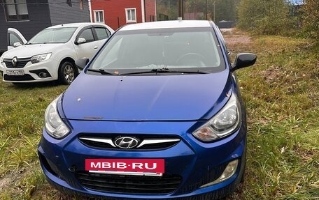 Hyundai Solaris II рестайлинг, 2011 год, 550 000 рублей, 2 фотография