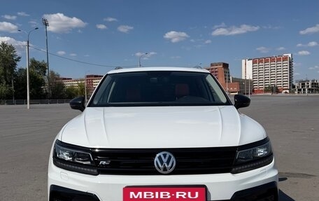 Volkswagen Tiguan II, 2017 год, 3 000 000 рублей, 2 фотография