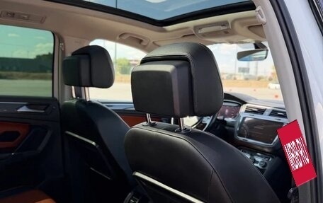 Volkswagen Tiguan II, 2017 год, 3 000 000 рублей, 16 фотография