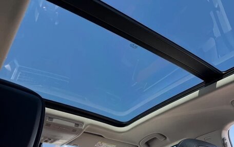 Volkswagen Tiguan II, 2017 год, 3 000 000 рублей, 26 фотография