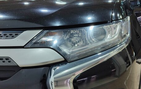 Mitsubishi Outlander III рестайлинг 3, 2018 год, 1 950 000 рублей, 9 фотография