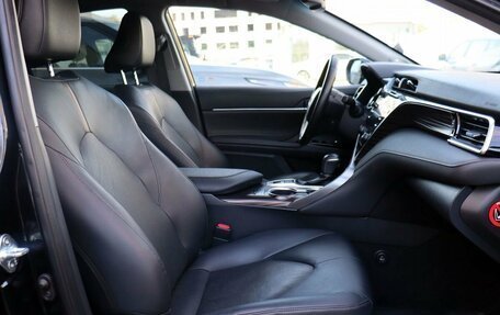 Toyota Camry, 2019 год, 2 890 000 рублей, 11 фотография