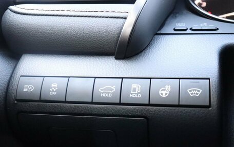 Toyota Camry, 2019 год, 2 890 000 рублей, 20 фотография