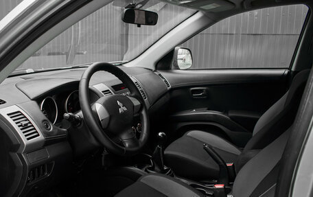 Mitsubishi Outlander III рестайлинг 3, 2009 год, 1 080 000 рублей, 11 фотография