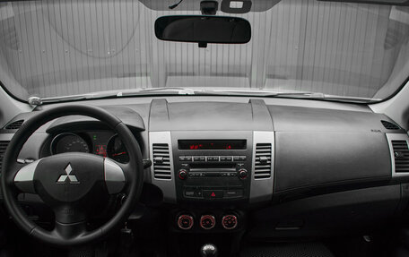 Mitsubishi Outlander III рестайлинг 3, 2009 год, 1 080 000 рублей, 12 фотография