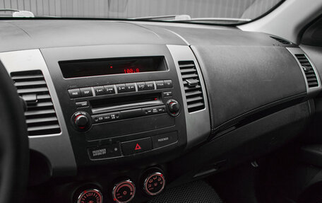 Mitsubishi Outlander III рестайлинг 3, 2009 год, 1 080 000 рублей, 15 фотография