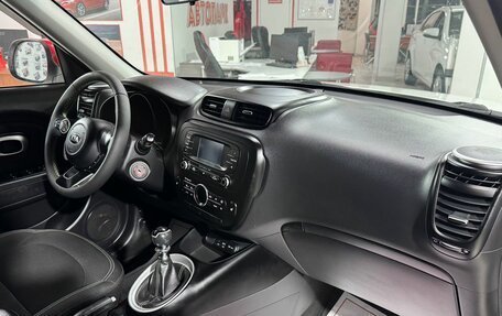 KIA Soul II рестайлинг, 2015 год, 1 019 000 рублей, 15 фотография