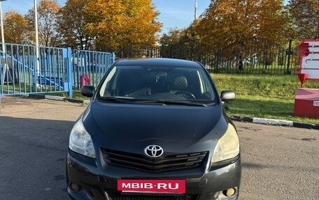 Toyota Verso I, 2010 год, 860 000 рублей, 3 фотография