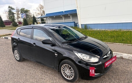 Hyundai Solaris II рестайлинг, 2013 год, 810 000 рублей, 5 фотография