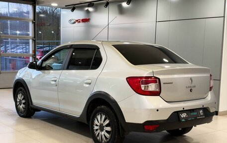 Renault Logan II, 2018 год, 735 000 рублей, 4 фотография