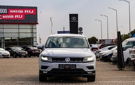 Volkswagen Tiguan II, 2018 год, 2 265 000 рублей, 2 фотография