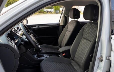 Volkswagen Tiguan II, 2018 год, 2 265 000 рублей, 11 фотография