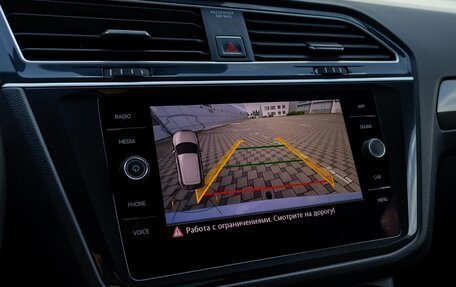 Volkswagen Tiguan II, 2018 год, 2 265 000 рублей, 14 фотография