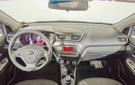 KIA Rio III рестайлинг, 2015 год, 900 000 рублей, 10 фотография