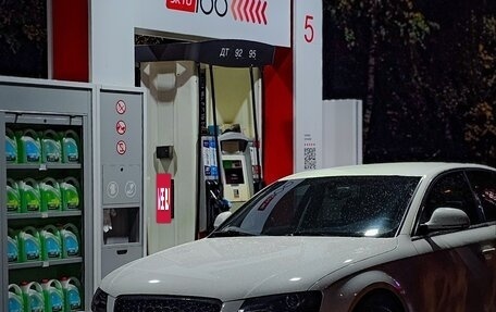 Audi A4, 2010 год, 1 300 000 рублей, 6 фотография